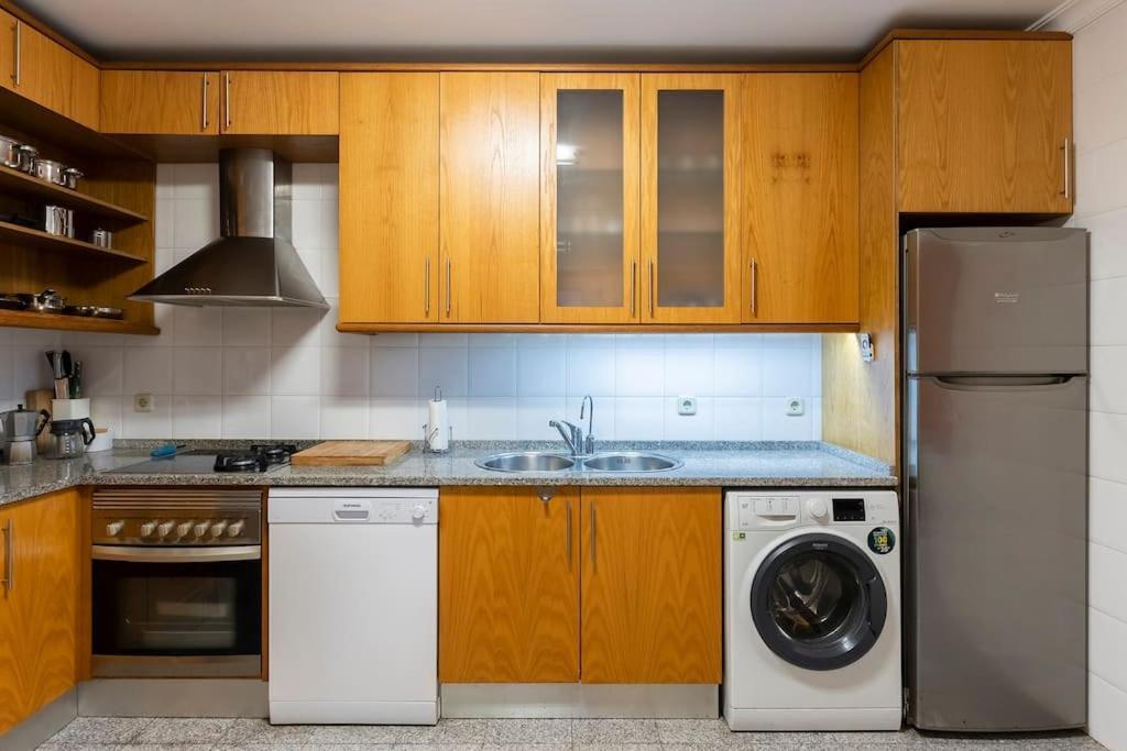 Pereira'S Apartment- Free Garage Αβέιρο Εξωτερικό φωτογραφία